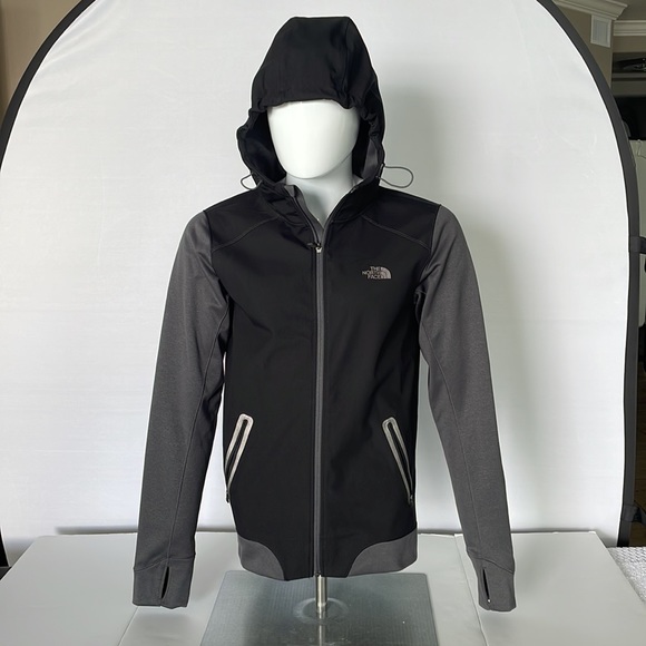 Like New Men’s North Face Jacket Size Small - Picture 10 of 16